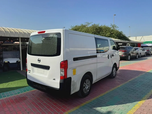 Nissan Urvan 2019 GCC Specs Well Maintained