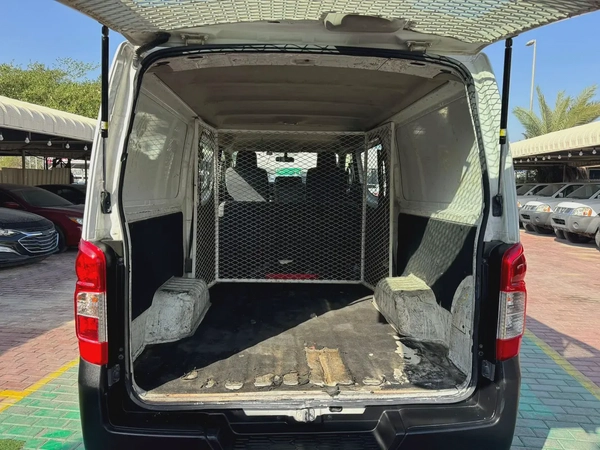 Nissan Urvan 2019 GCC Specs Well Maintained