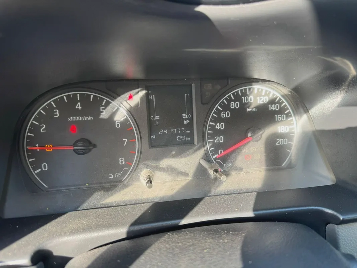 Nissan Urvan 2019 GCC Specs Well Maintained-11-11