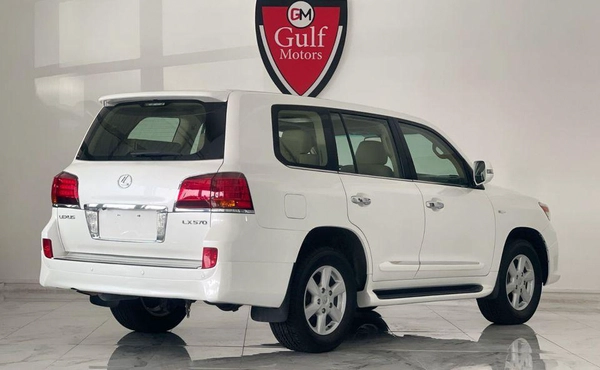Lexus LX 570 5.7L-8CYL FULL OPTION - EXCELLENT CONDITION - AED 120,000