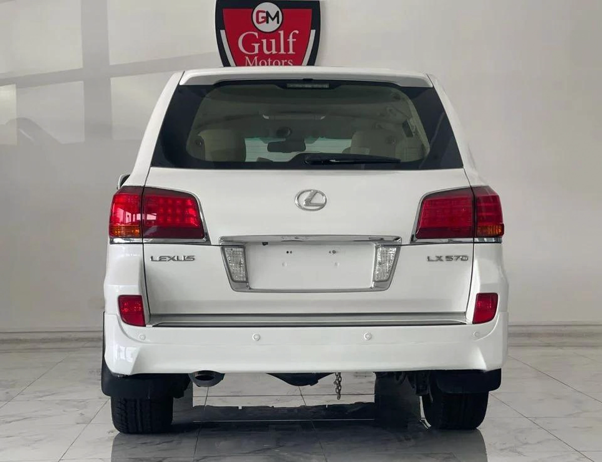 Lexus LX 570 5.7L-8CYL FULL OPTION - EXCELLENT CONDITION - AED 120,000-4-4