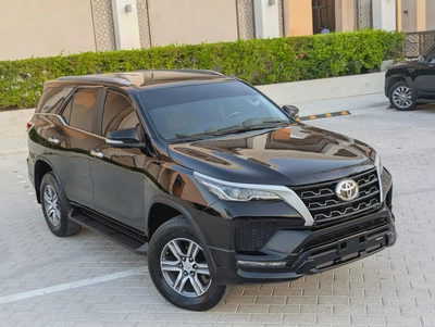Toyota Fortuner 2017 Facelifted 2026 | 2.7L V4 4x4 GCC Specs | Excellent Condition SUV-9