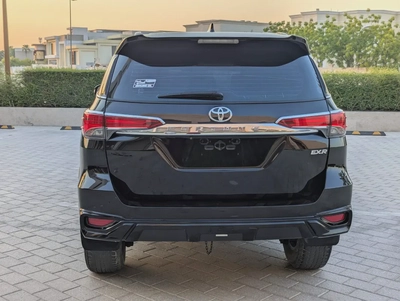 Toyota Fortuner 2017 Facelifted 2026 | 2.7L V4 4x4 GCC Specs | Excellent Condition SUV-5