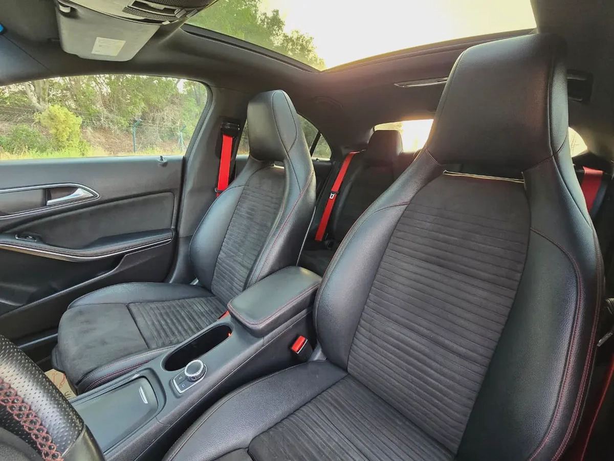 Mercedes-Benz CLA-Class 2016 CLA 250 4MATIC GCC Specs - Full opition - Perfect condition
