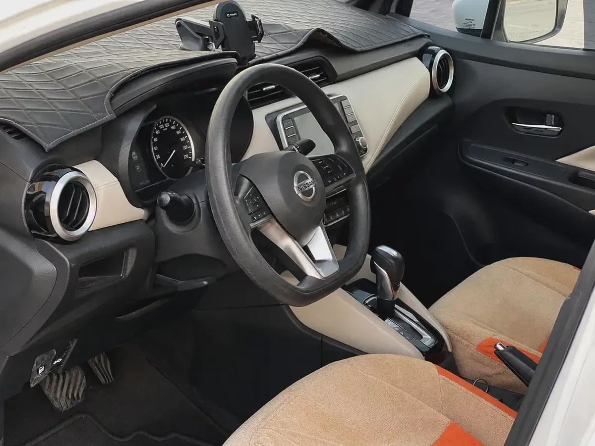 AED 626 P.M 0% DP | Nissan Sunny SL 2022 GCC Specs - Excellent Condition-14-14