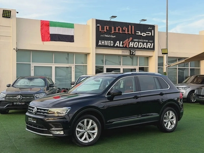 (2017) VOLKSWAGEN TIGUAN //COMFORTLINE// GCC FULL OPTION -ORIGINAL PAINT--0