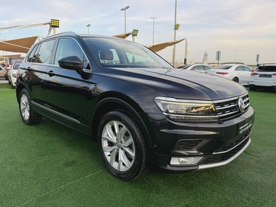 (2017) VOLKSWAGEN TIGUAN //COMFORTLINE// GCC FULL OPTION -ORIGINAL PAINT--3