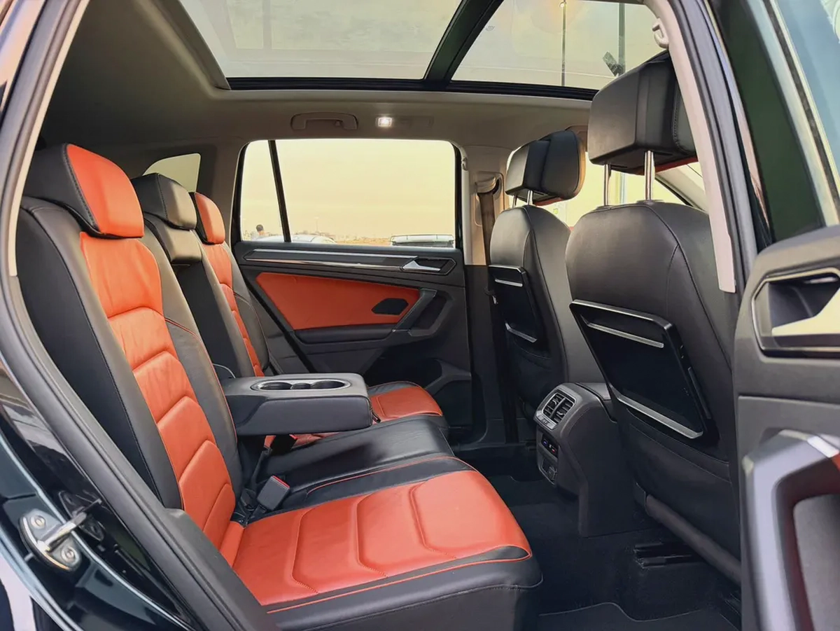 (2017) VOLKSWAGEN TIGUAN //COMFORTLINE// GCC FULL OPTION -ORIGINAL PAINT--13-13
