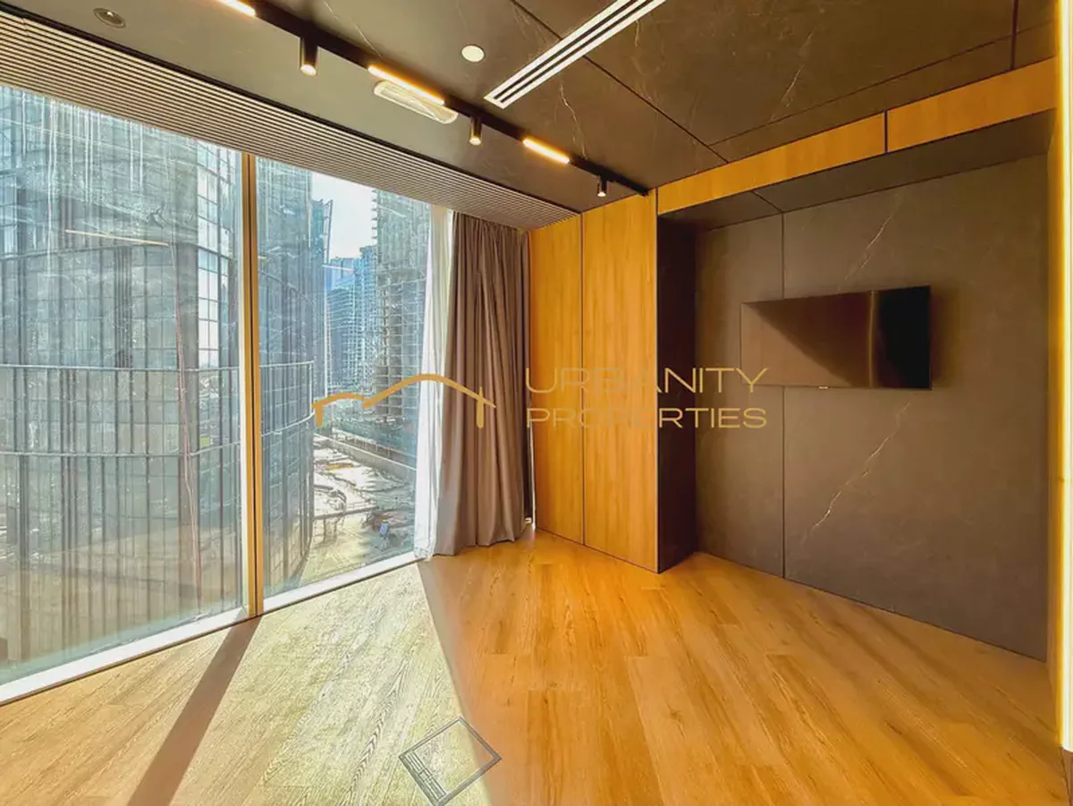 Premium Fully Fitted Office | Bright Unit | Near Metro | Grade A | Vacant