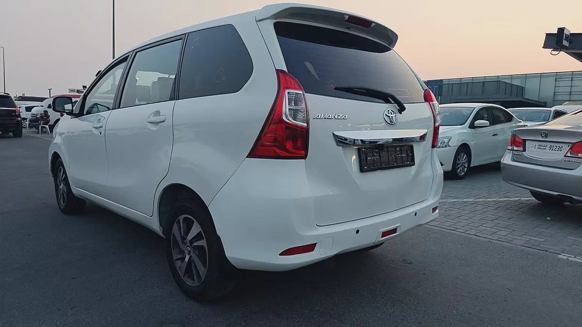 Toyota Avanza 2017 GCC Specs | Reliable 7-Seater Family Car-5-5