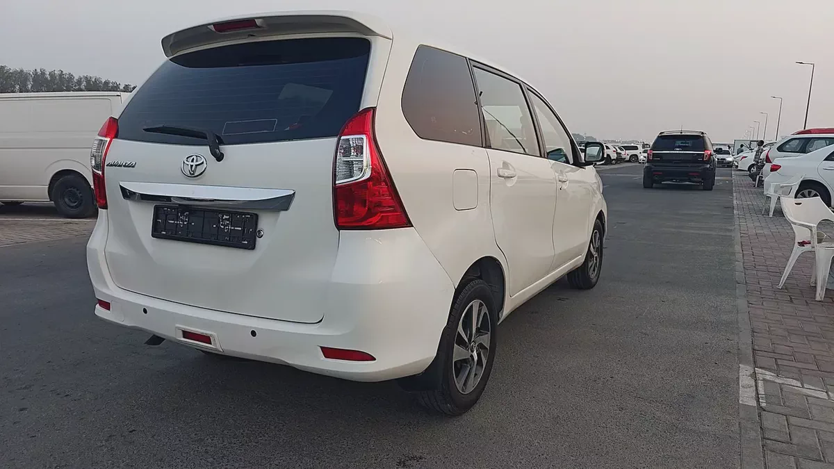 Toyota Avanza 2017 GCC Specs | Reliable 7-Seater Family Car-8-8
