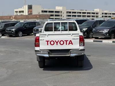 Toyota Hilux DLX EXPORT ONLY - TOYOTA HILUX 2.7L A/T (Red Interior)-4
