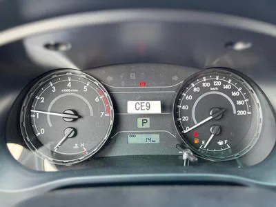 Toyota Hilux DLX EXPORT ONLY - TOYOTA HILUX 2.7L A/T (Red Interior)-8