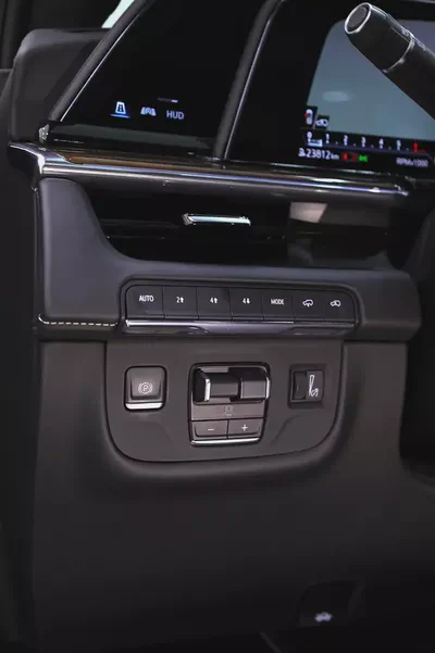 CADILLAC ESCALADE 600 SPORT PLATINUM GCC + WARRANTY TILL 2028 + SERVICE TILL 2029-6