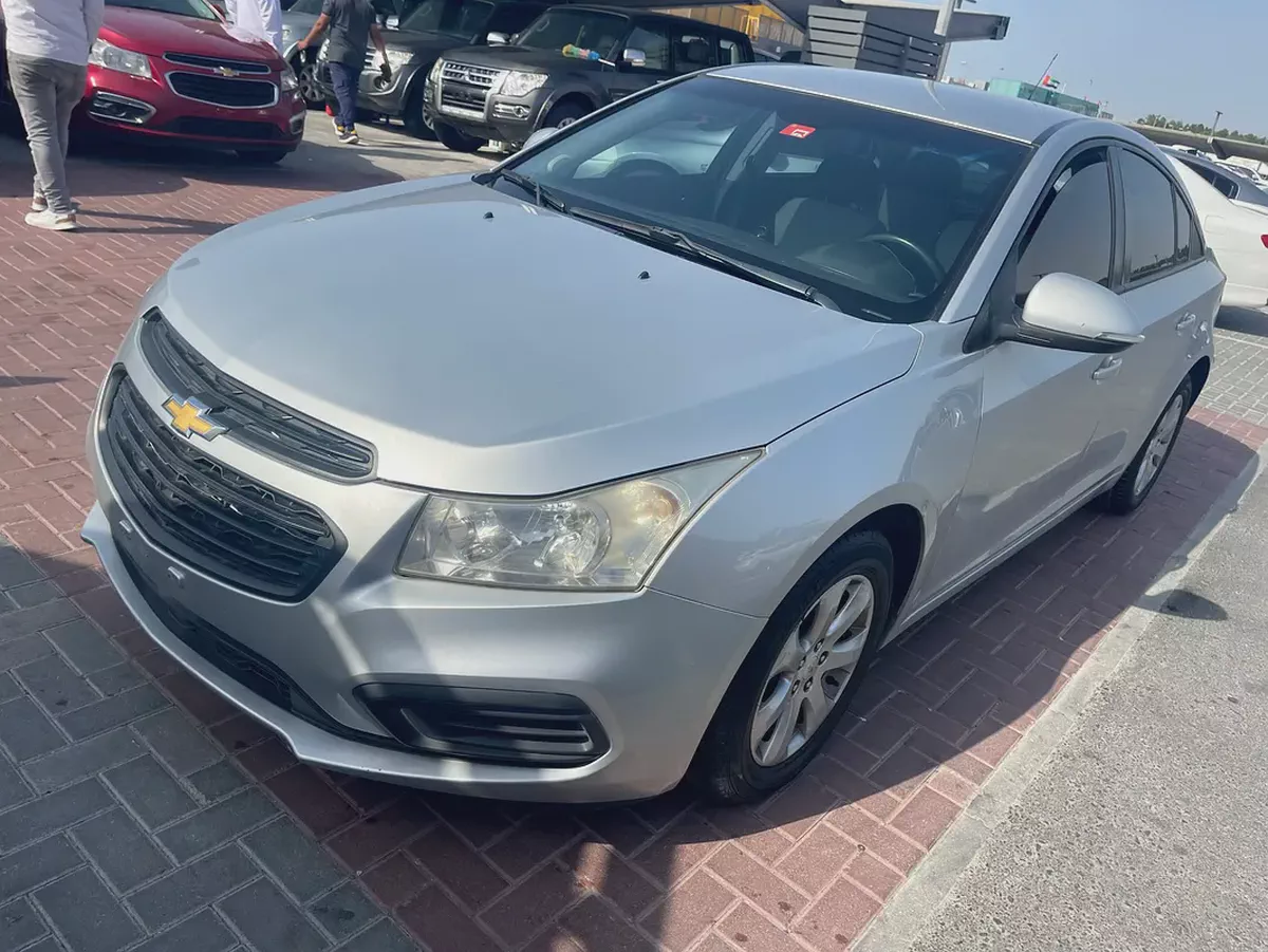 chevrolt cruze 2016 silver color GCC calen car-9-9