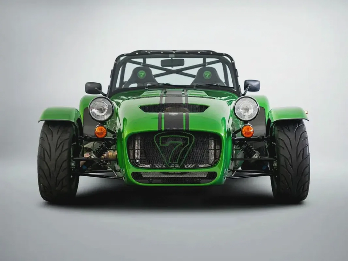 Cash: 249,000 AED | Caterham 340R / Bespoke High Option Order / Caterham Warranty-2-2