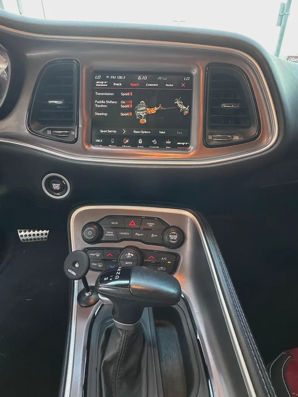 Dodge Challenger Scat Pack 2022 shaker 6.4L