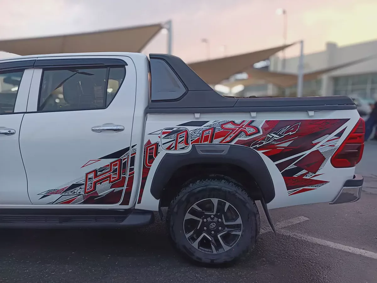 Toyota Hilux Adventure 2022 - GCC Specs - Excellent Condition-10-10
