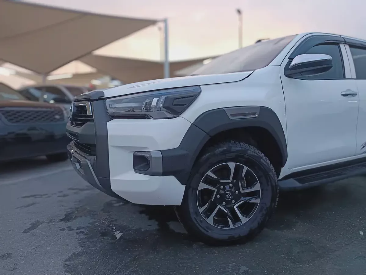 Toyota Hilux Adventure 2022 - GCC Specs - Excellent Condition-3-3