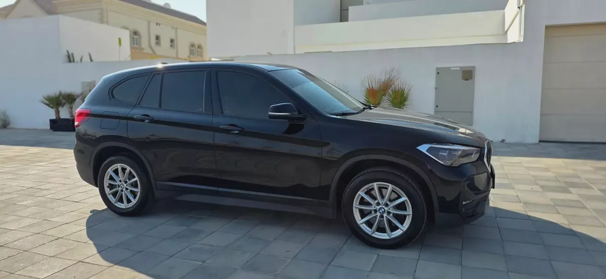 2022-BMW X1 sDrive20i-Excellent condition-Full Service History-Under warranty-2-2