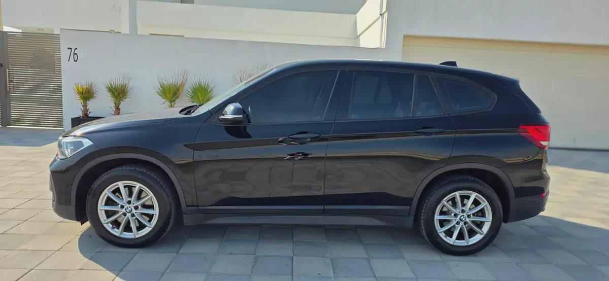 2022-BMW X1 sDrive20i-Excellent condition-Full Service History-Under warranty-7-7