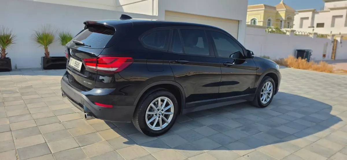 2022-BMW X1 sDrive20i-Excellent condition-Full Service History-Under warranty-8-8