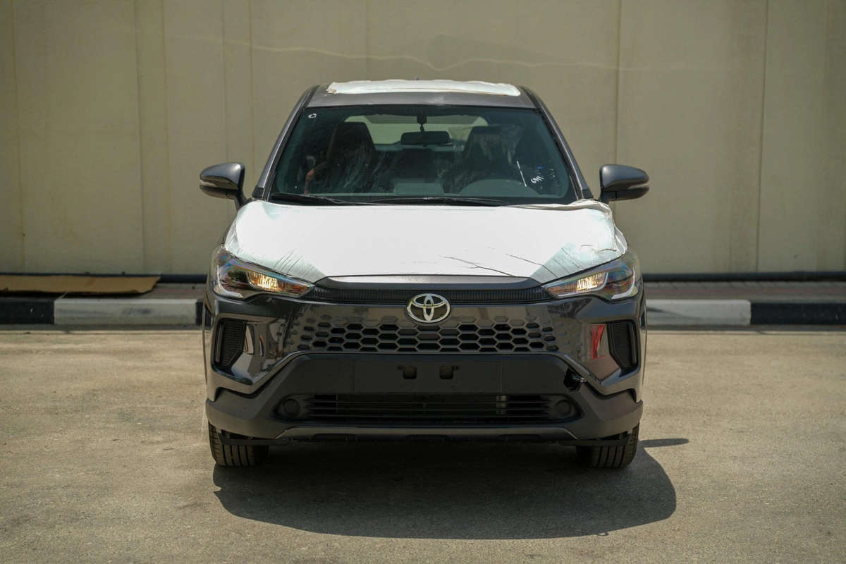 TOYOTA COROLLA CROSS HYBRID 2.0L 2026 | GREY-8-8
