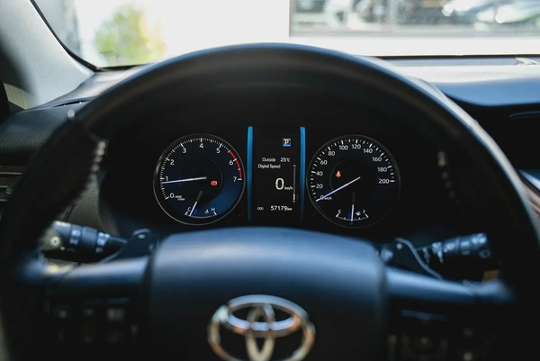 Toyota Fortuner VXR 2024 Agency Warranty Full Service History GCC 4.0L V6