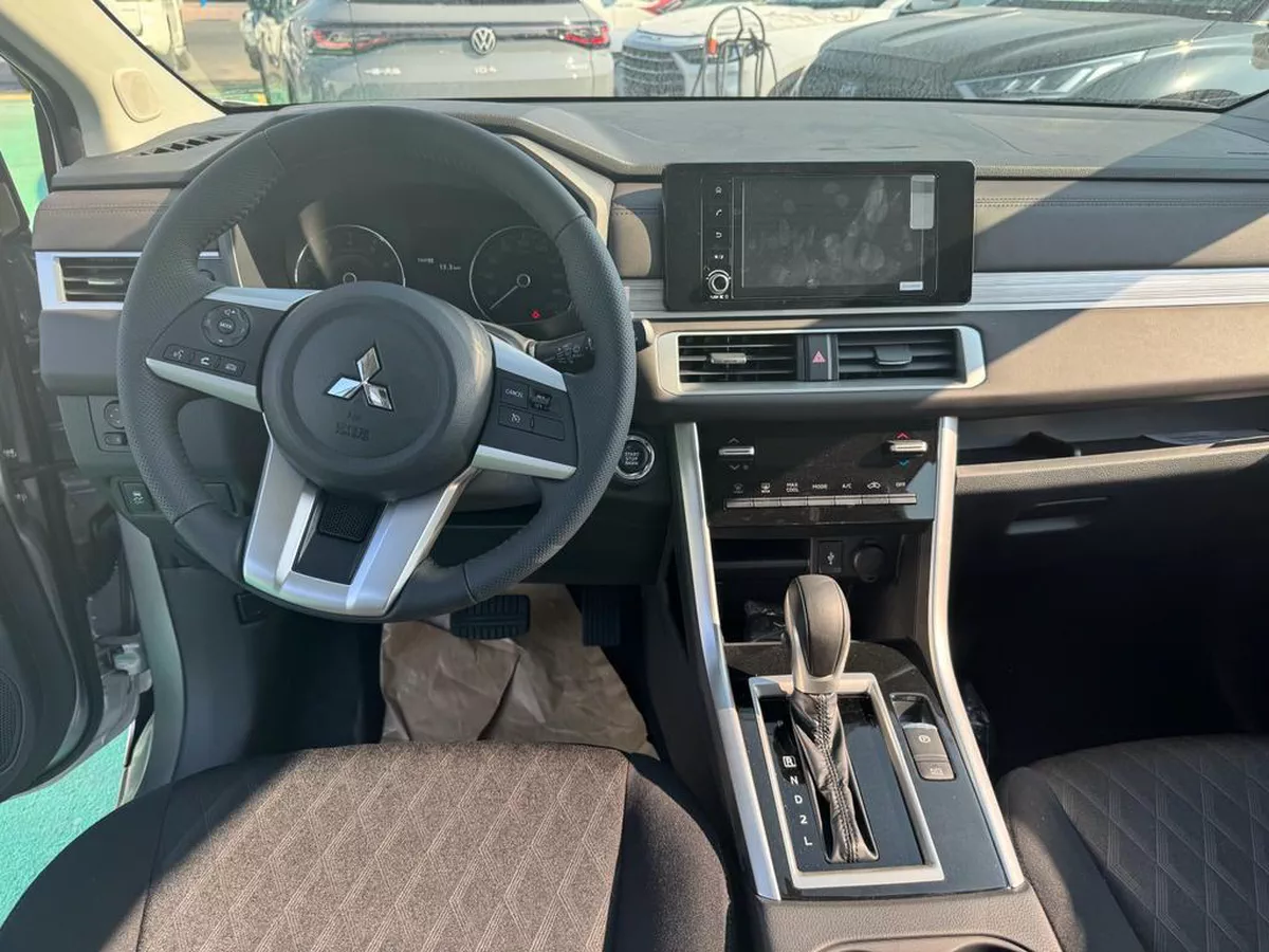 New 2026 Mitsubishi xpander-6-6