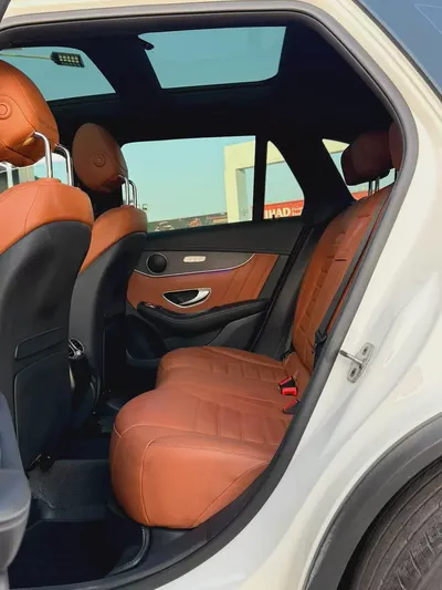 2022 Mercedes-Benz GLC 300 4MATIC | Korean Specs | Pristine Condition-5