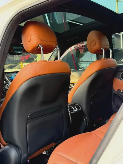2022 Mercedes-Benz GLC 300 4MATIC | Korean Specs | Pristine Condition-6