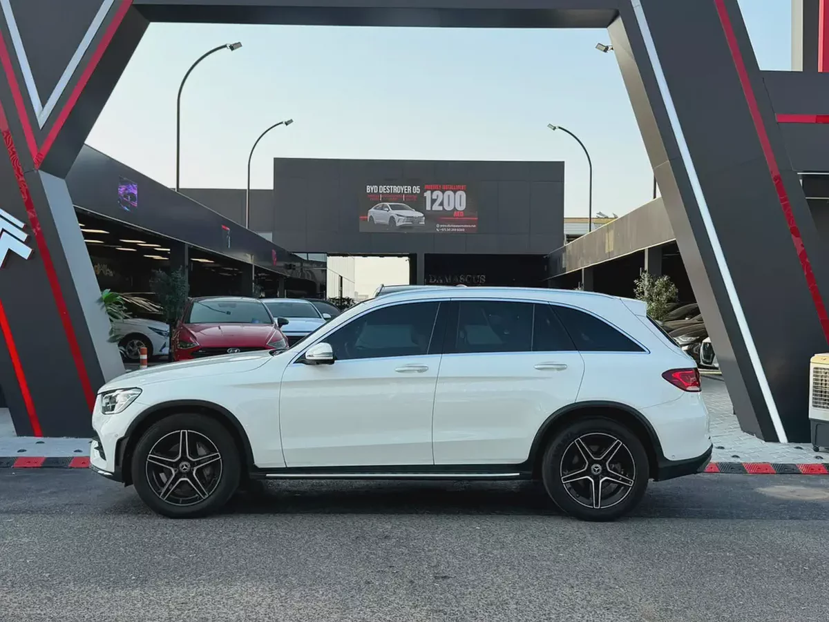 2022 Mercedes-Benz GLC 300 4MATIC | Korean Specs | Pristine Condition-2-2