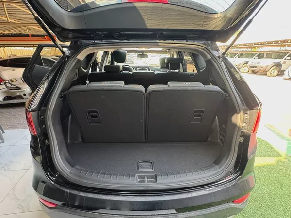 Hyundai Santa Fe Limited 2014 - GCC Specs - Excellent Condition