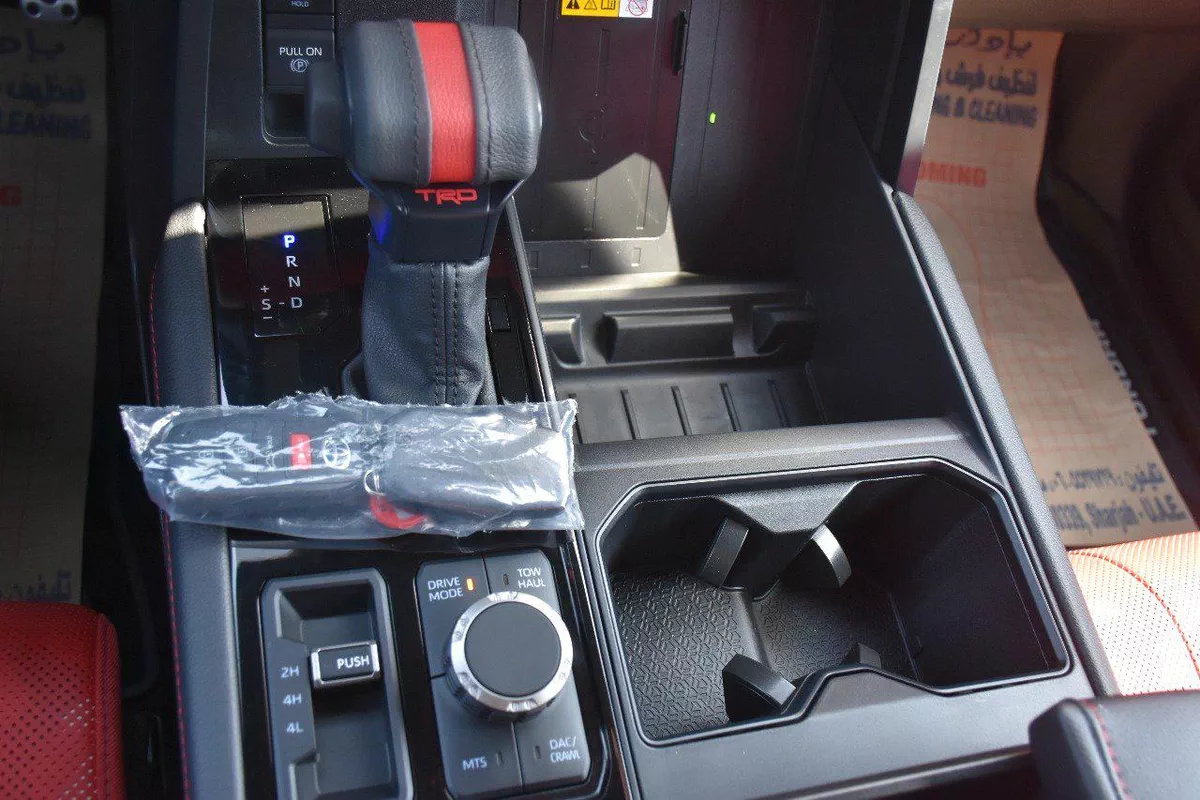 TUNDRA TRD PRO HYBRID 4.W.D. 2024 | WHITE-13-13