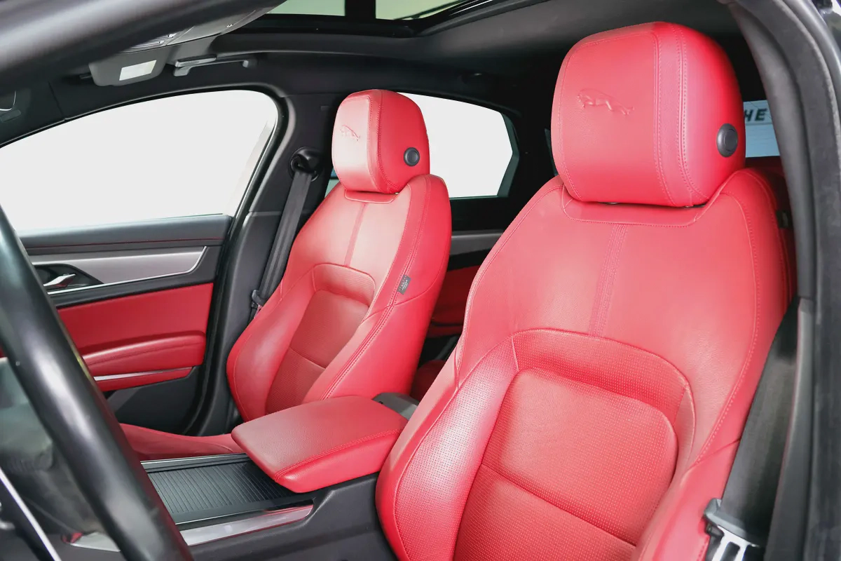 Jaguar XF R Sport-Jaguar Full Service History-Red/Black Full Leather Interior-Premium Sound System-15-15