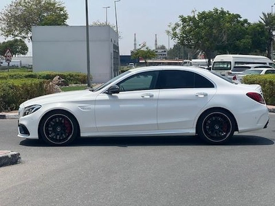 MERCEDES BENZ C63 S 2017-1