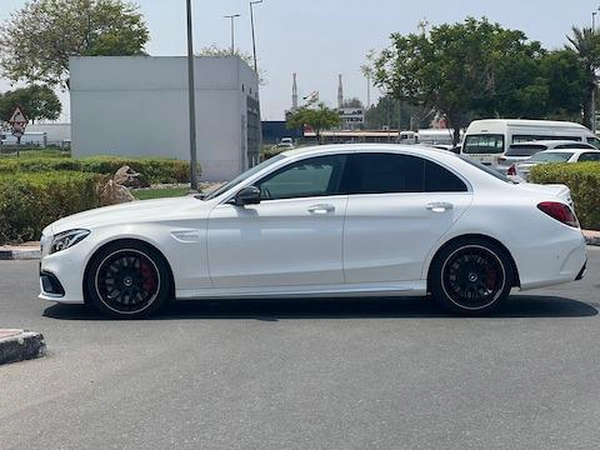 MERCEDES BENZ C63 S 2017