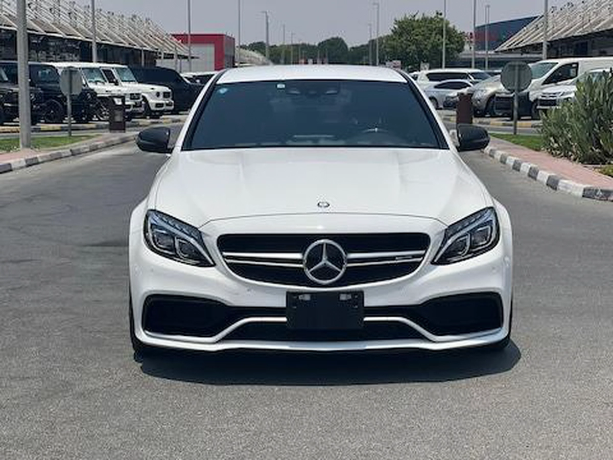 MERCEDES BENZ C63 S 2017-2-2