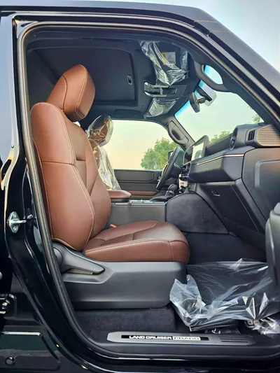 Toyota Prado VXR ADVENTURE TURBO / 2.8L V4 DIESEL / REMOTE ENG START / DRIVER PWR SEAT WITH LEATHER (CODE # PDADV-9