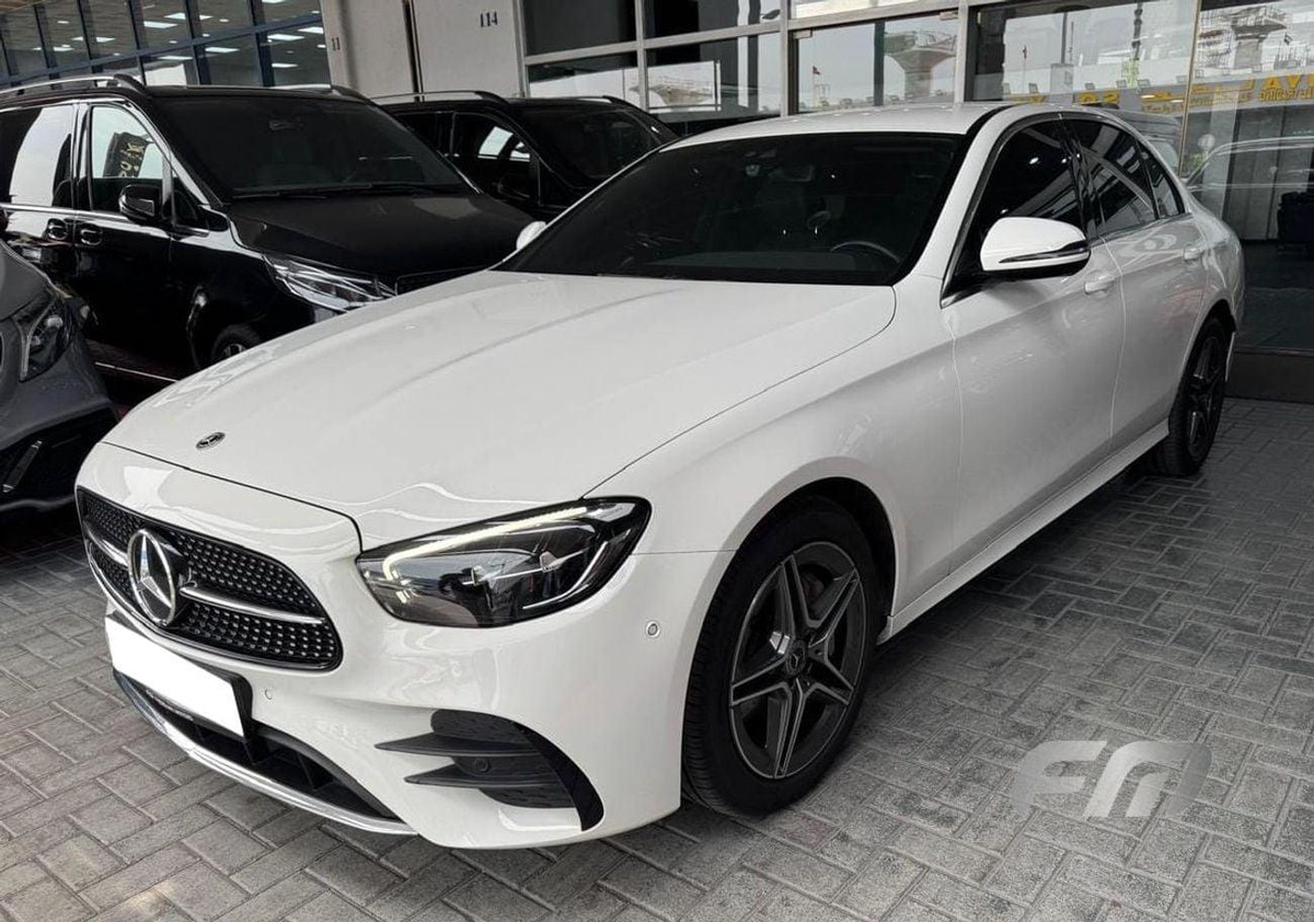 Mercedes Benz E300 PREMIUM PLUS - HYBRID (AMG)-2-0