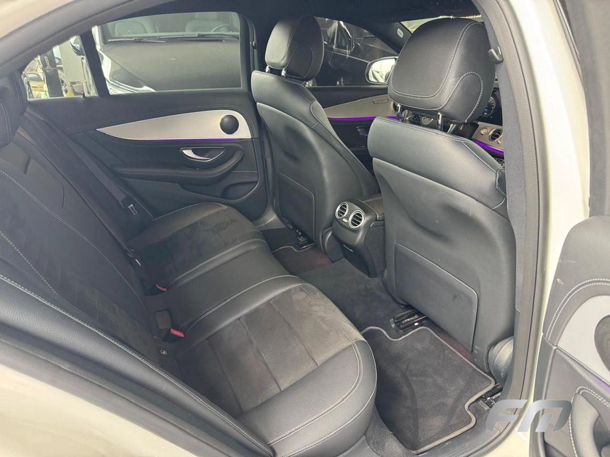 Mercedes Benz E300 PREMIUM PLUS - HYBRID (AMG)-5-0