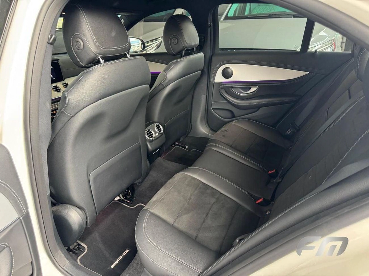 Mercedes Benz E300 PREMIUM PLUS - HYBRID (AMG)-7-0