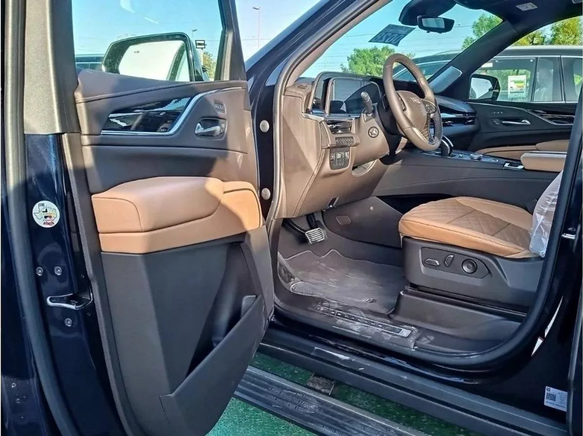 Cadillac Escalade Cadillac Escalade V8 6.2L SUV-12-12