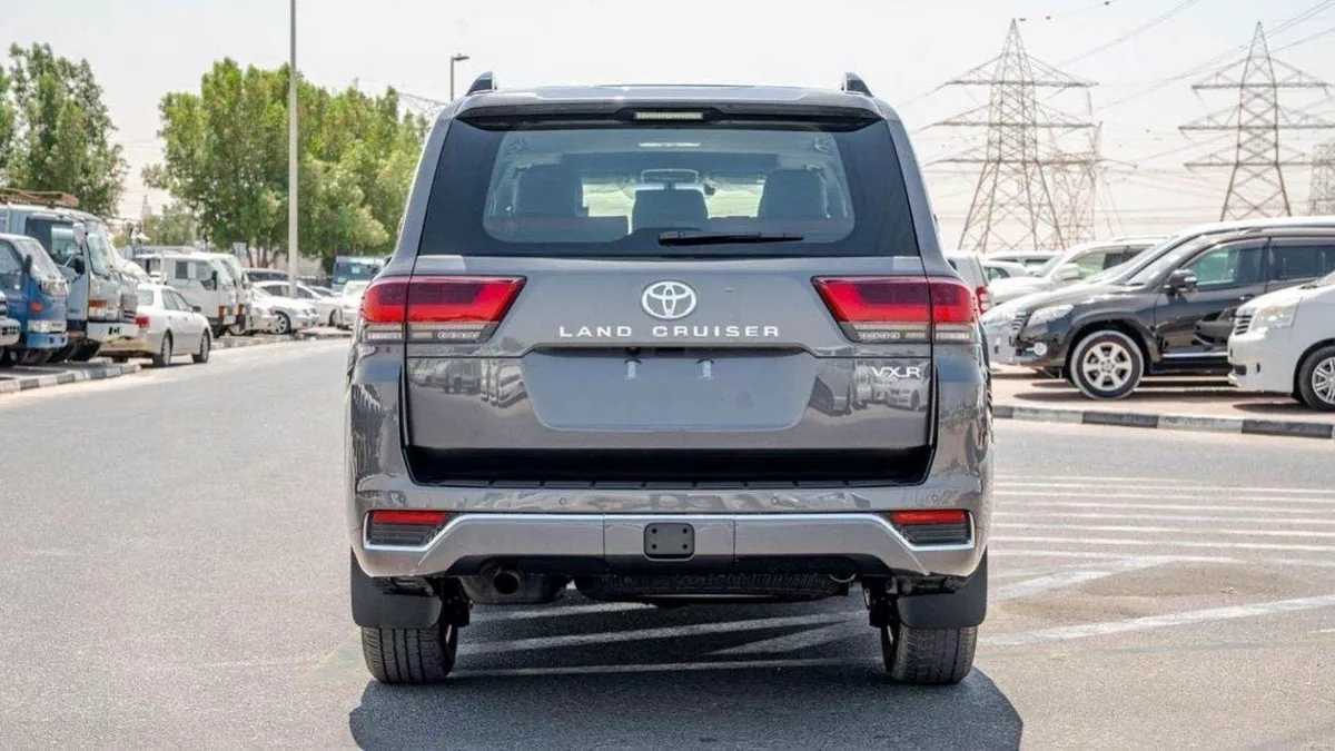 Toyota Land Cruiser VXR Toyota LC300 3.3L VXR diesel 2025 V6-6-0