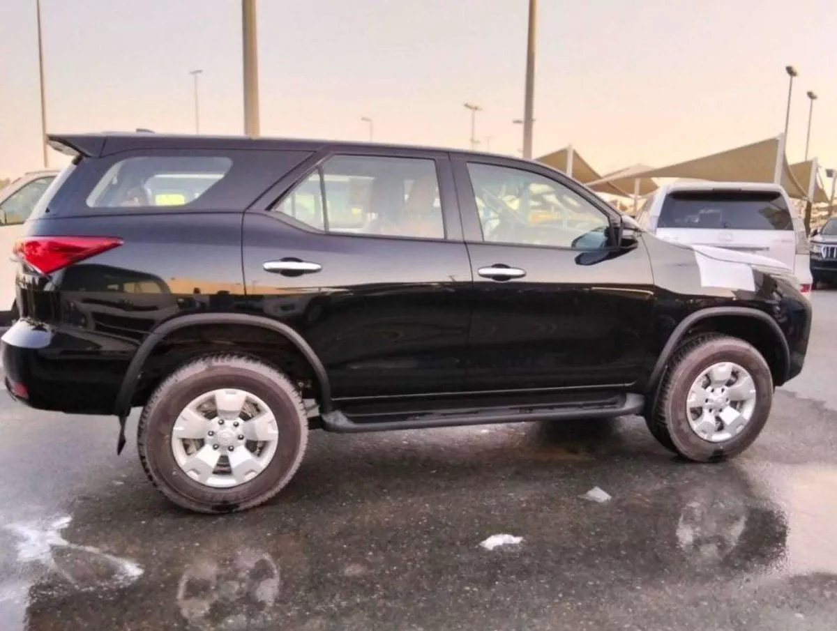 Toyota Fortuner GX2 Toyota Fortuner 2.4L Diesel AT MY2024-3-0