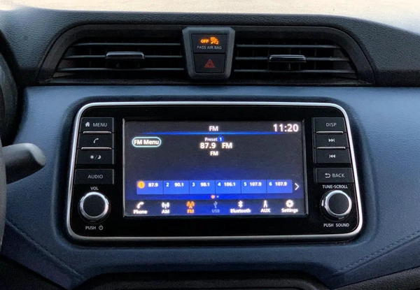 Nissan Versa SV