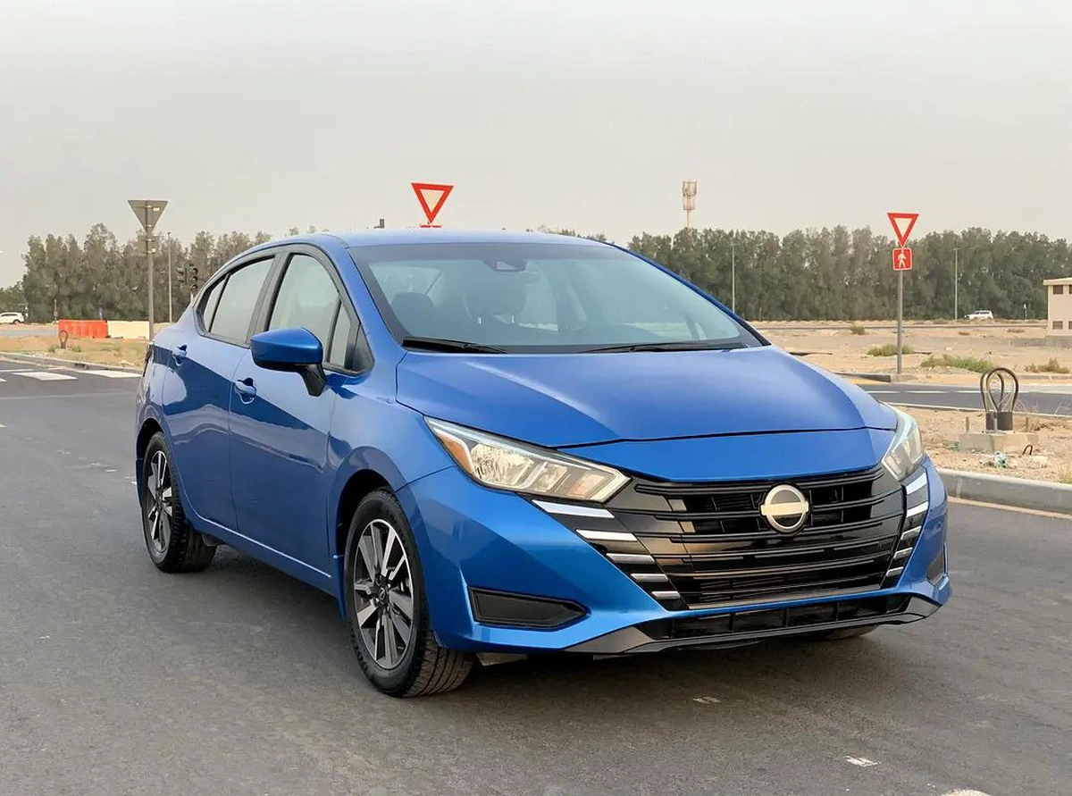 Nissan Versa SV-9-9