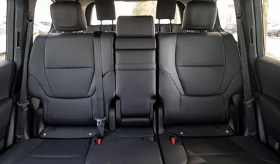Toyota Land Cruiser VX LC300 VX 3.3D AT MY2025 – BLACK-17