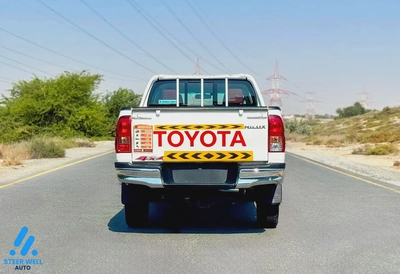 2022 Toyota Hilux GL Automatic – GCC Specs Dual Cab Pickup |  Four Wheel Drive-6