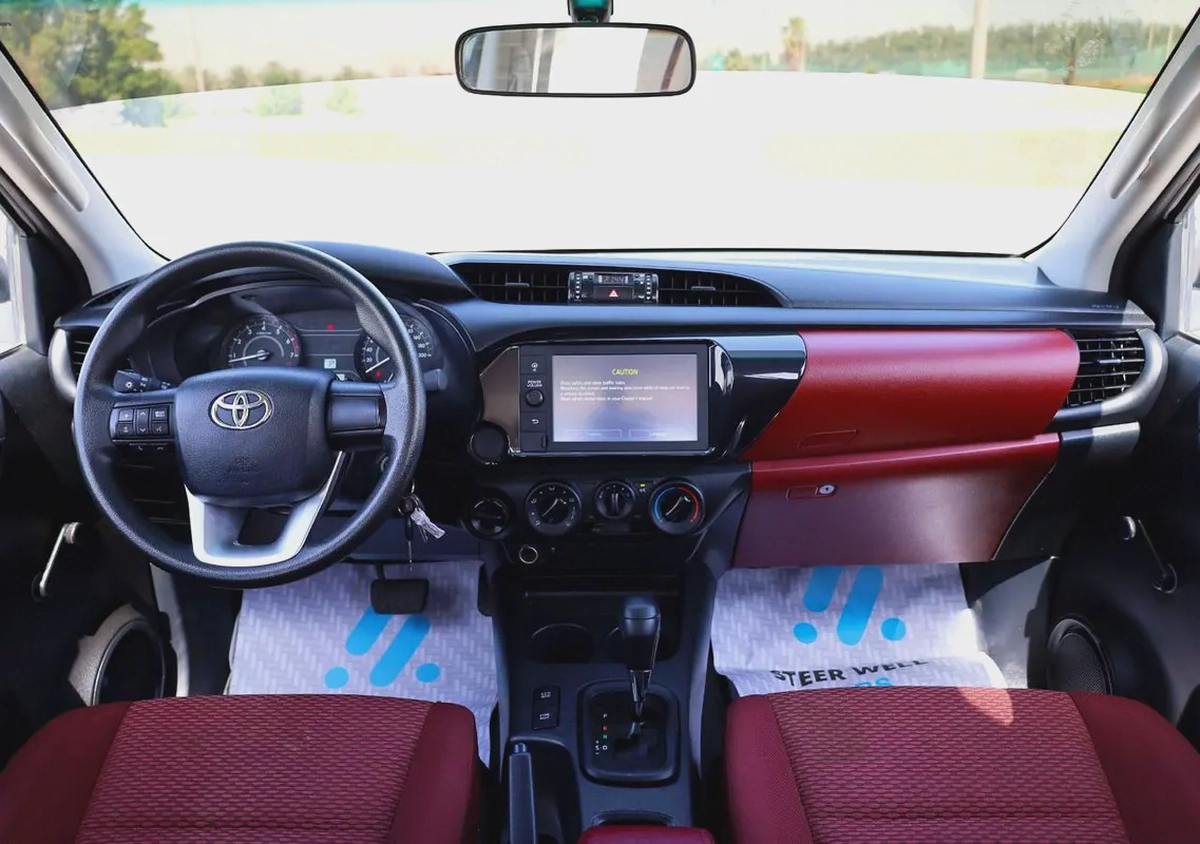 2022 Toyota Hilux GL Automatic – GCC Specs Dual Cab Pickup | Four Wheel Drive-11-11